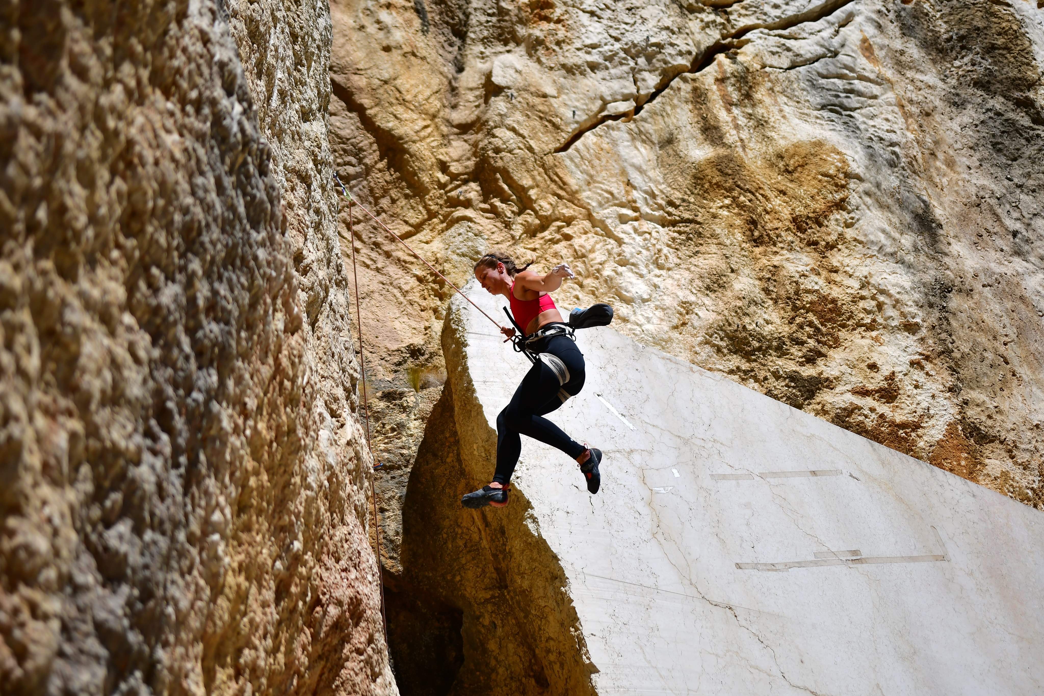 Grimpeuse en couenne à Toulon - Cimaï